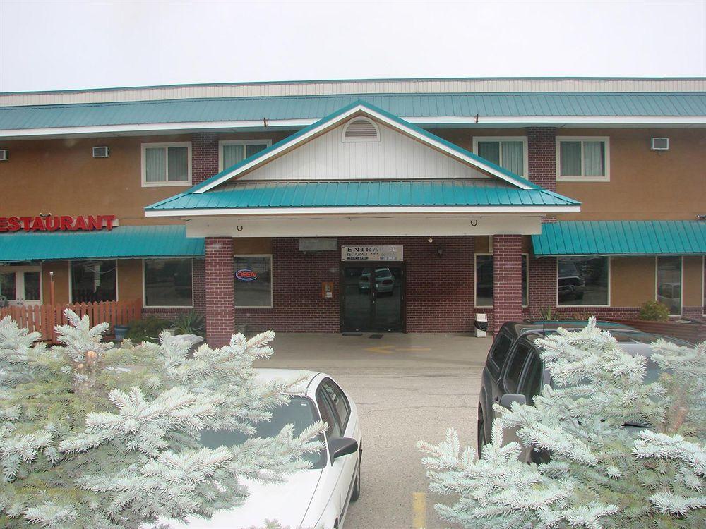 Canadas Best Value Inn & Suites-Castlegar Exterior photo