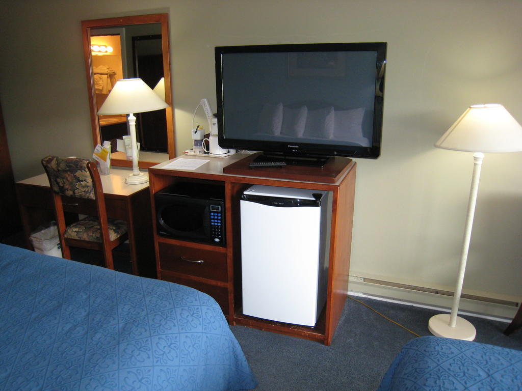 Canadas Best Value Inn & Suites-Castlegar Room photo