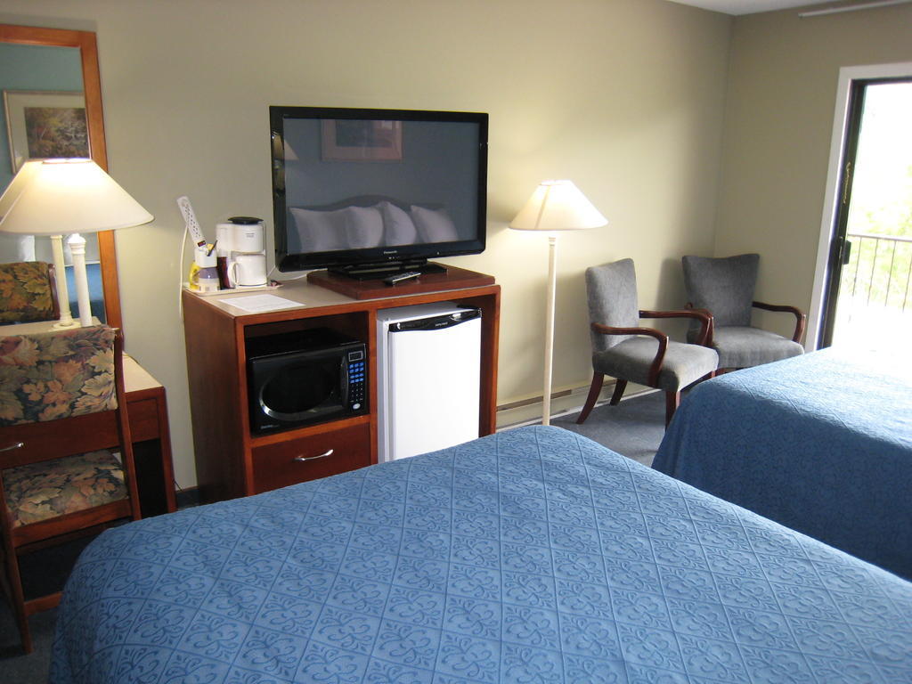 Canadas Best Value Inn & Suites-Castlegar Room photo